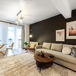 Spacious 506 Апартаменти Бухарест
